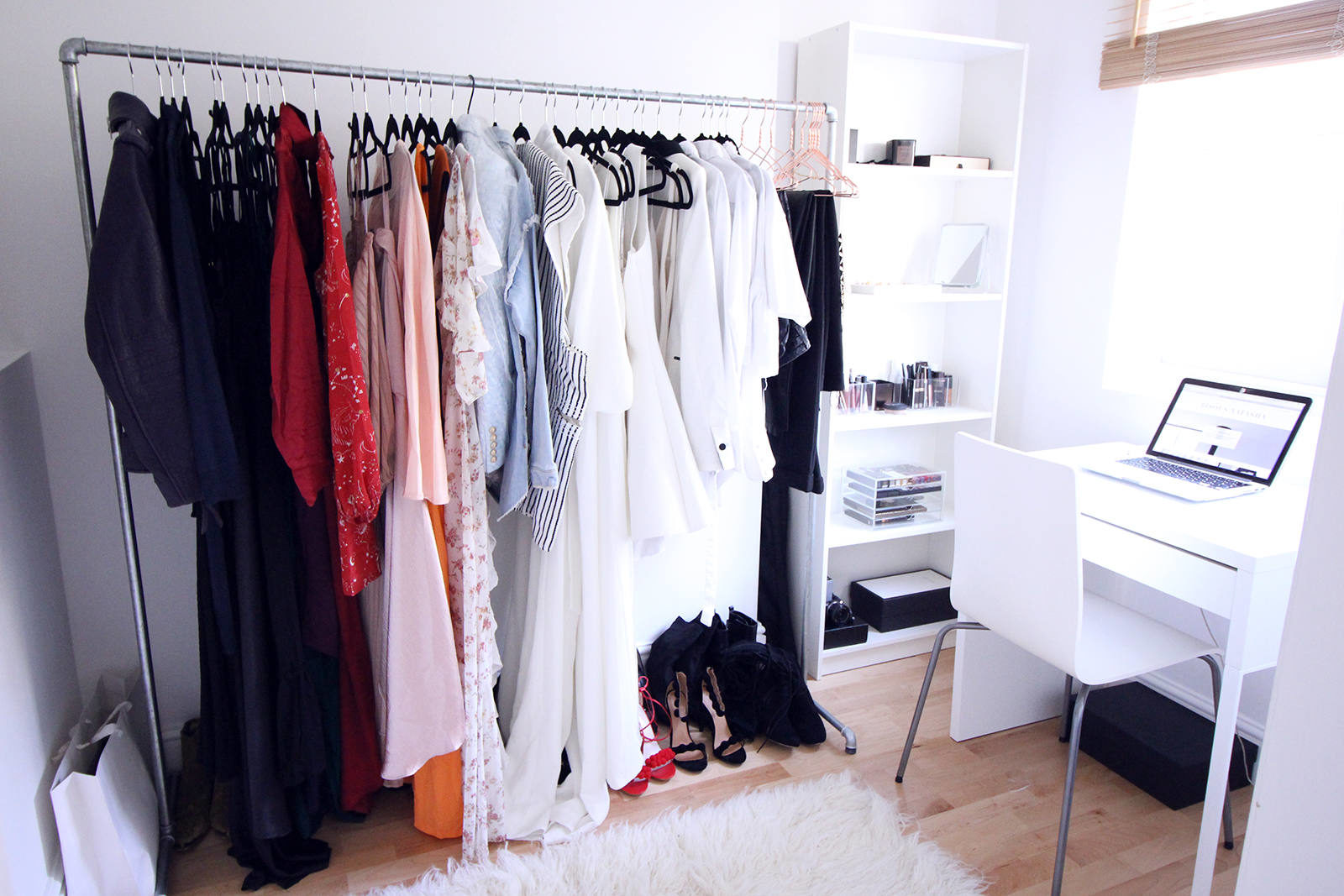 walk-in_closet_2